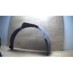 Pare boue avant gauche...