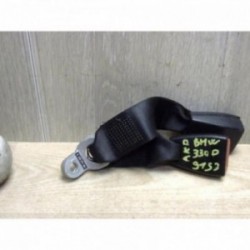 Attache ceinture arriere...