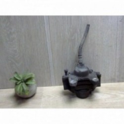 Etrier arriere droit...