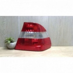 Feu arriere principal droit...