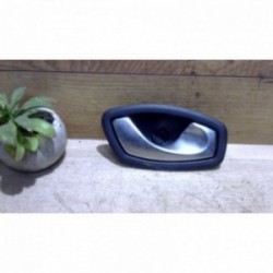 Poignee interieur arriere...