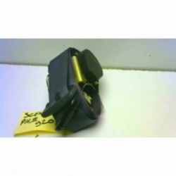 Ceinture avant droit...