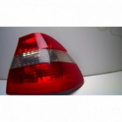 Feu arriere principal droit...