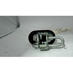 Tirant de porte avant droit...