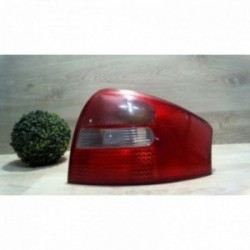 Feu arriere principal droit...