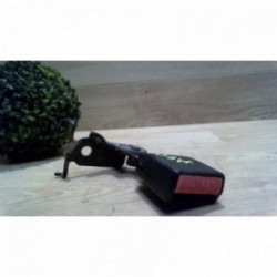 Attache ceinture arriere...