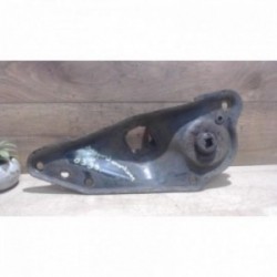 Support moteur droit...