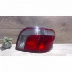 Feu arriere principal droit...