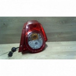 Feu arriere principal droit...