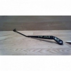 Bras essuie glace avant...