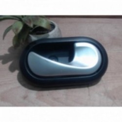 Poignee interieur arriere...