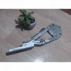 Charniere de capot...