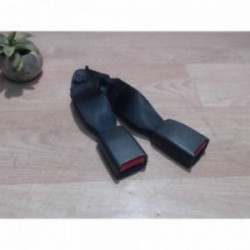 Attache ceinture arriere...