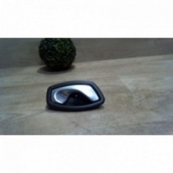 Poignee porte avant droit...