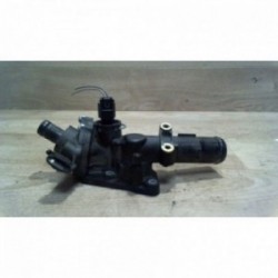 Boitier eau RENAULT CLIO 4...