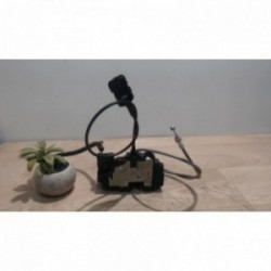 Serrure avant droit NISSAN...