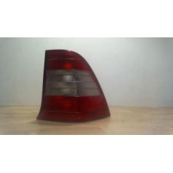 Feu arriere principal droit...