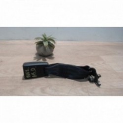 Attache ceinture arriere...