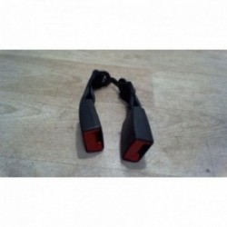 Attache ceinture arriere...