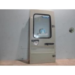 Porte de coffre droit...