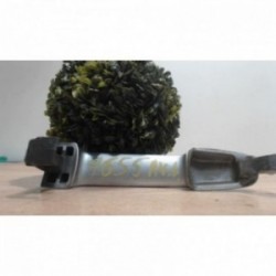 Poignee porte avant gauche...