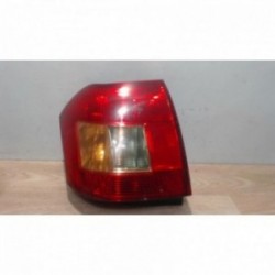 Feu arriere principal droit...