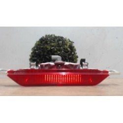 Feu arriere stop central...