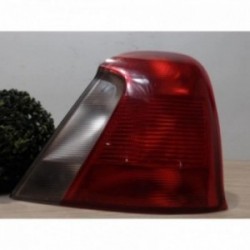 Feu arriere principal droit...