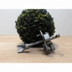 Tirant de porte avant droit...