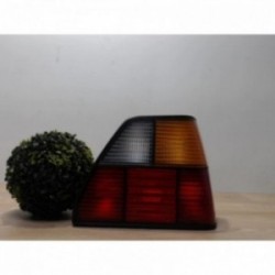 Feu arriere principal droit...