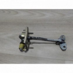 Tirant de porte avant droit...