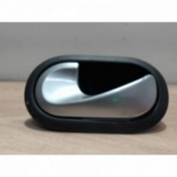 Poignee interieur arriere...