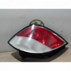 Feu arriere principal droit...