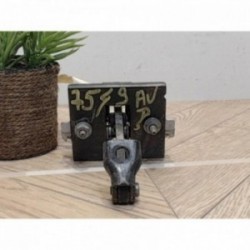 Tirant de porte avant droit...