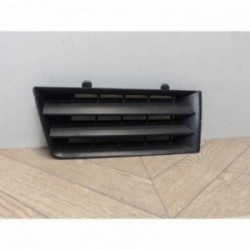 Grille de calandre gauche...