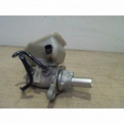 Maitre cylindre (freinage)...