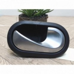 Poignee interieur arriere...