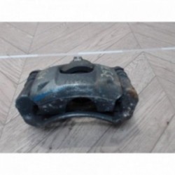 Etrier avant droit...