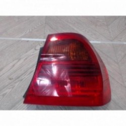 Feu arriere principal droit...