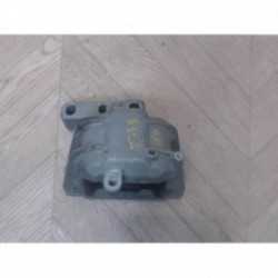 Support moteur droit...