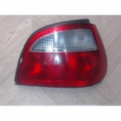 Feu arriere principal droit...