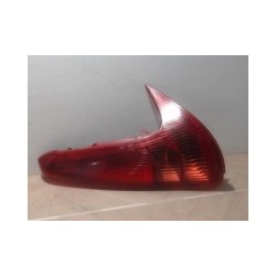 Feu arriere principal droit...