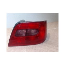 Feu arriere principal droit...