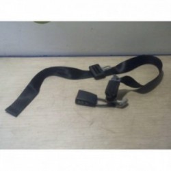 Attache ceinture arriere...