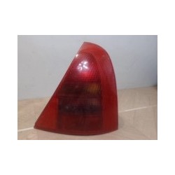 Feu arriere principal droit...