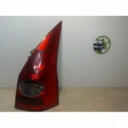 Feu arriere principal droit...