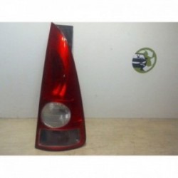 Feu arriere principal droit...