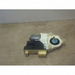 Moteur leve vitre avant...