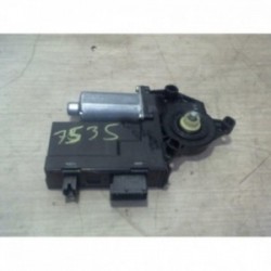 Moteur leve vitre avant...