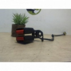 Attache ceinture arriere...